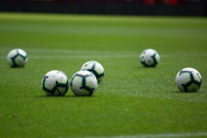 spiele mit fußball